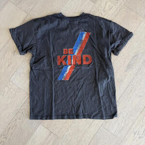 Be Kind Red White Blue Graphic T-Shirt Size Small